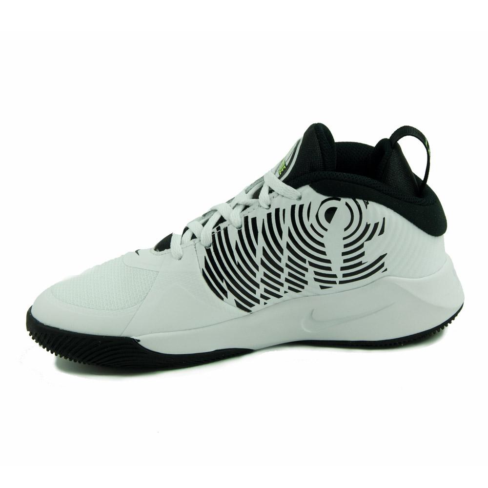 nike hustle d9
