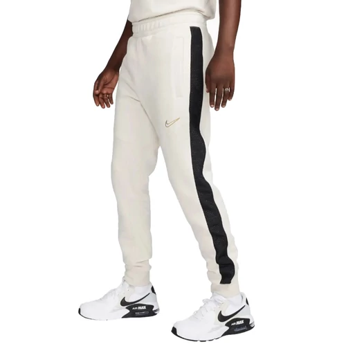 Nike fn0246-104