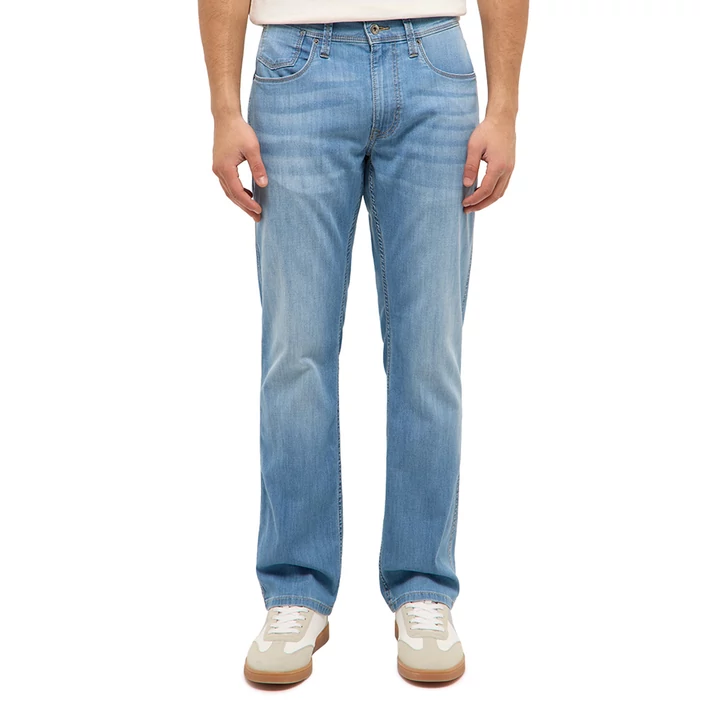 Mustang tramper farmer